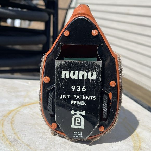 Vintage NuNu #936 Eating Hedgehog Wind Up Friction Tin Toy - No Key - Picture 6 of 8